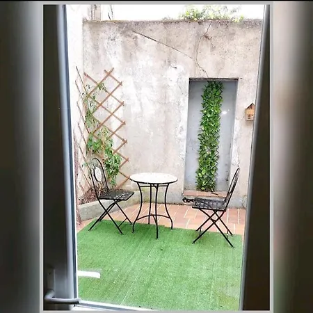 Deux Pieces Dans Le Vieux *