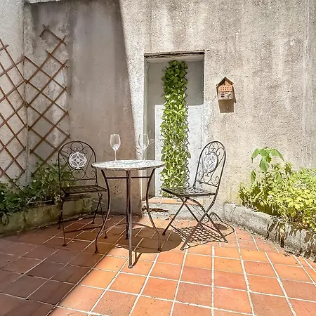 T2 Cosy Avec Terrasse Privée à