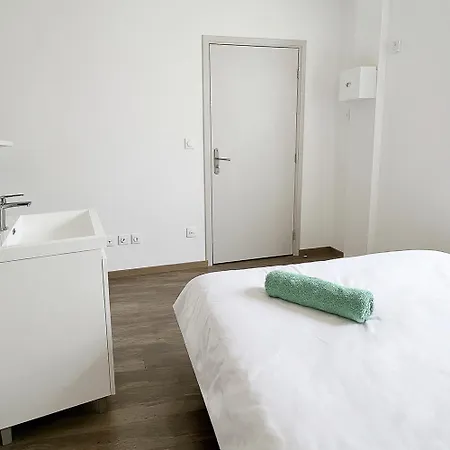 Appartamento T2 Cosy Avec Terrasse Privée à Montluçon