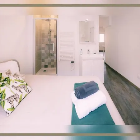 Appartamento T2 Cosy Avec Terrasse Privée à Montluçon